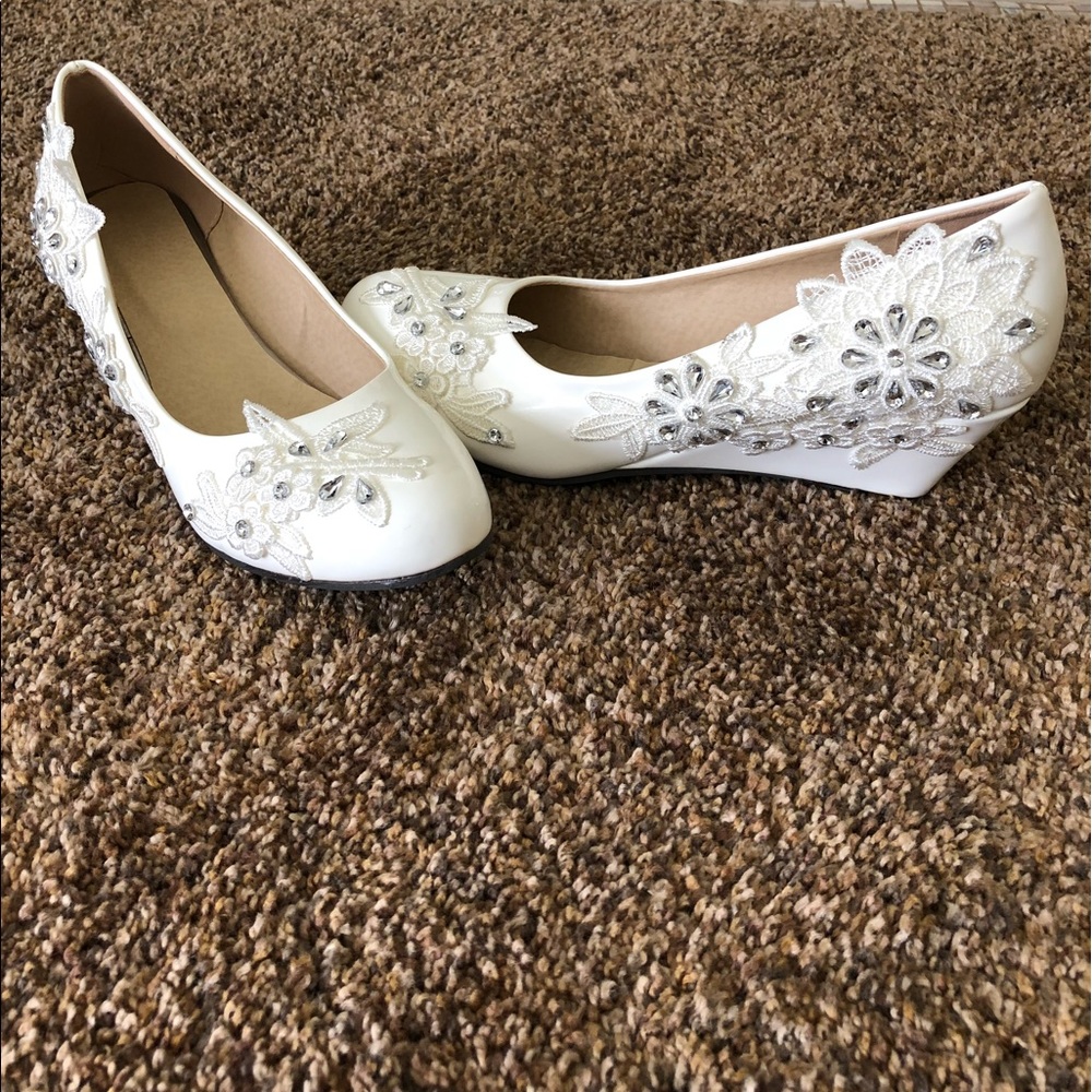 White wedges